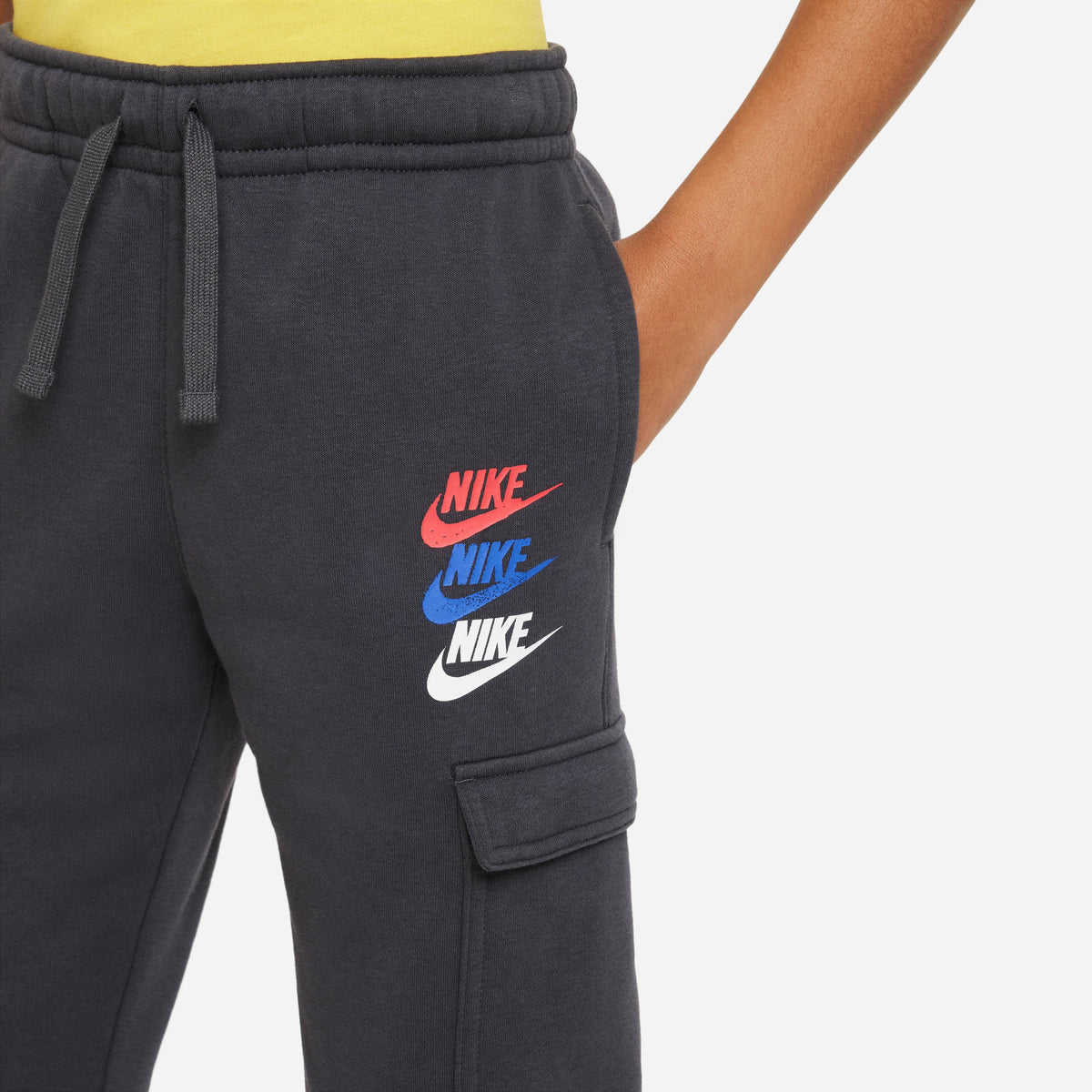 B NSW SI FLC CARGO PANT BB DK SMOKE GREY Bild 3