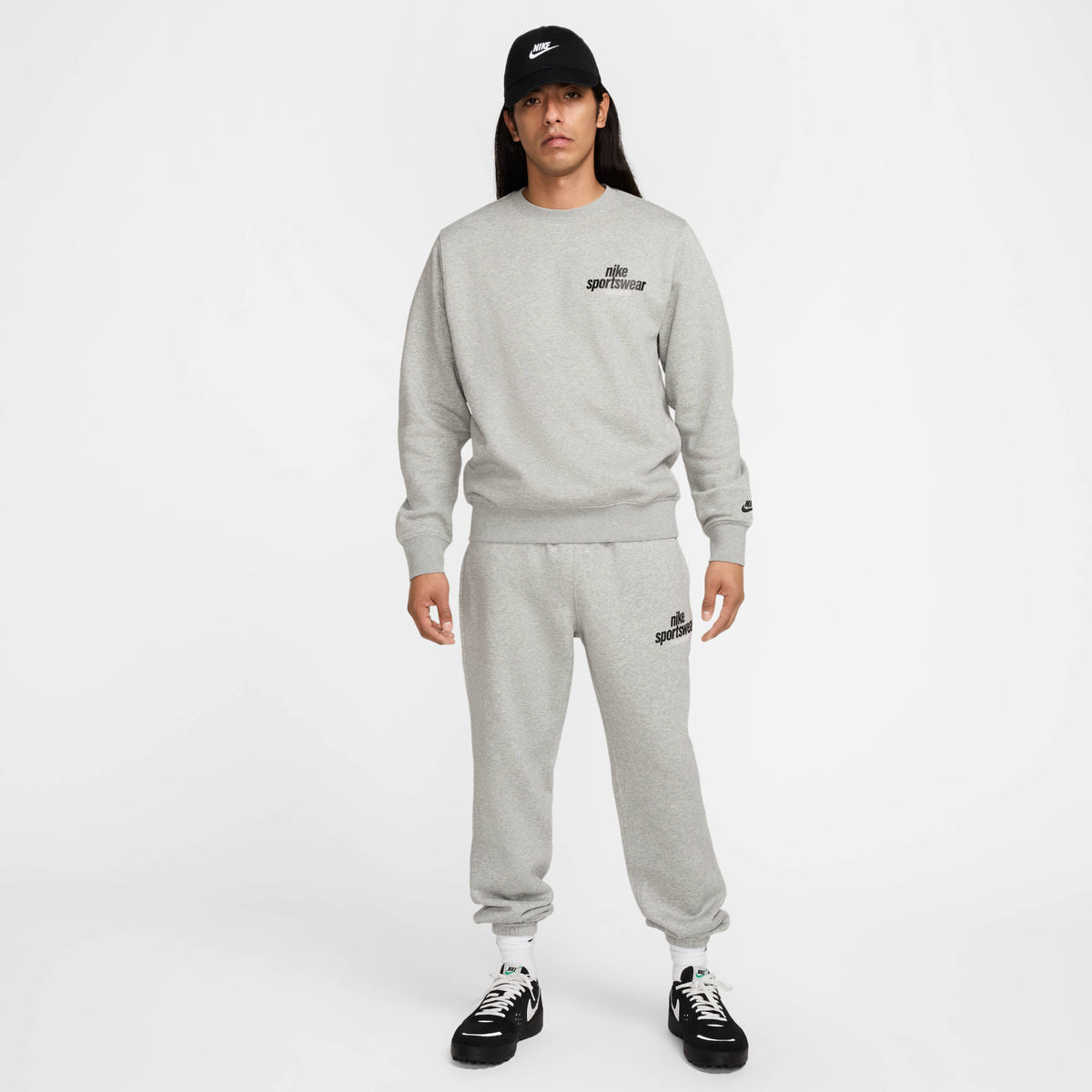 M NK CLUB BB CREW NSW GFX DK GREY HEATHER DK GREY HEATHER Bild 5