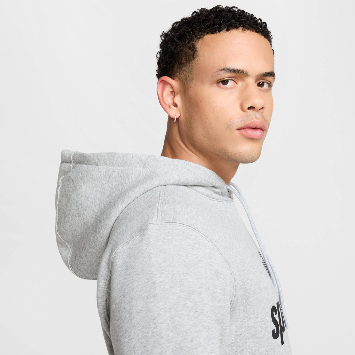 M NK CLUB BB PO HDY NSW GFX DK GREY HEATHER DK GREY HEATHER Bild 5