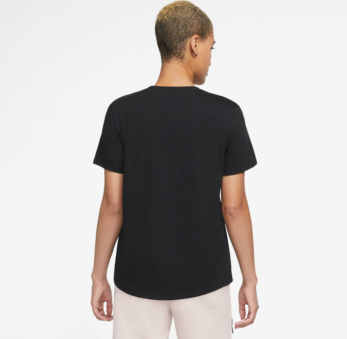 W NSW TEE CLUB BLACK Bild 4