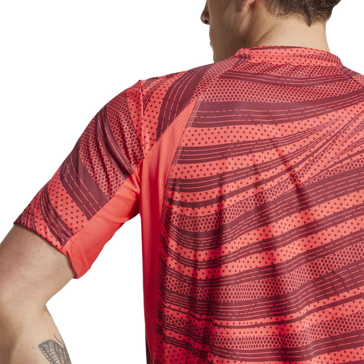 CLUB GRAPH TEE 000 000 Bild 7