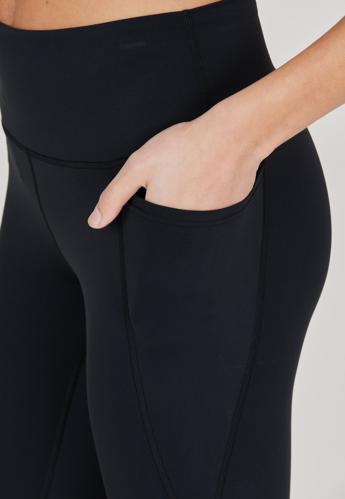 Aliya W Tights 1001 Black Bild 4