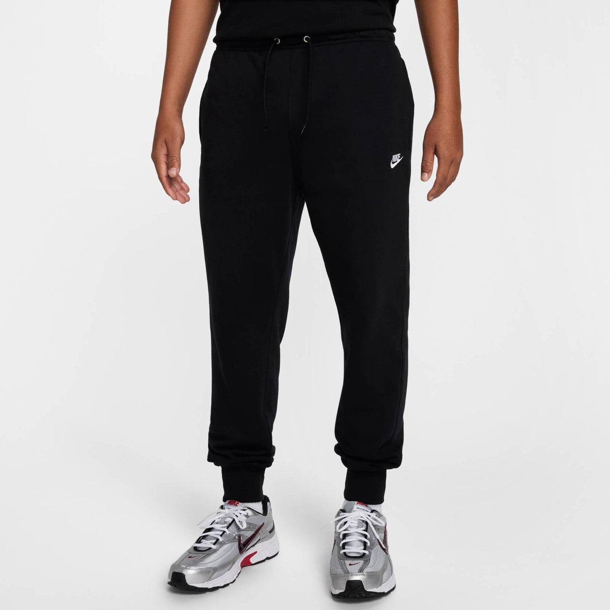 M NK CLUB FT JOGGER 010 010 Bild 1