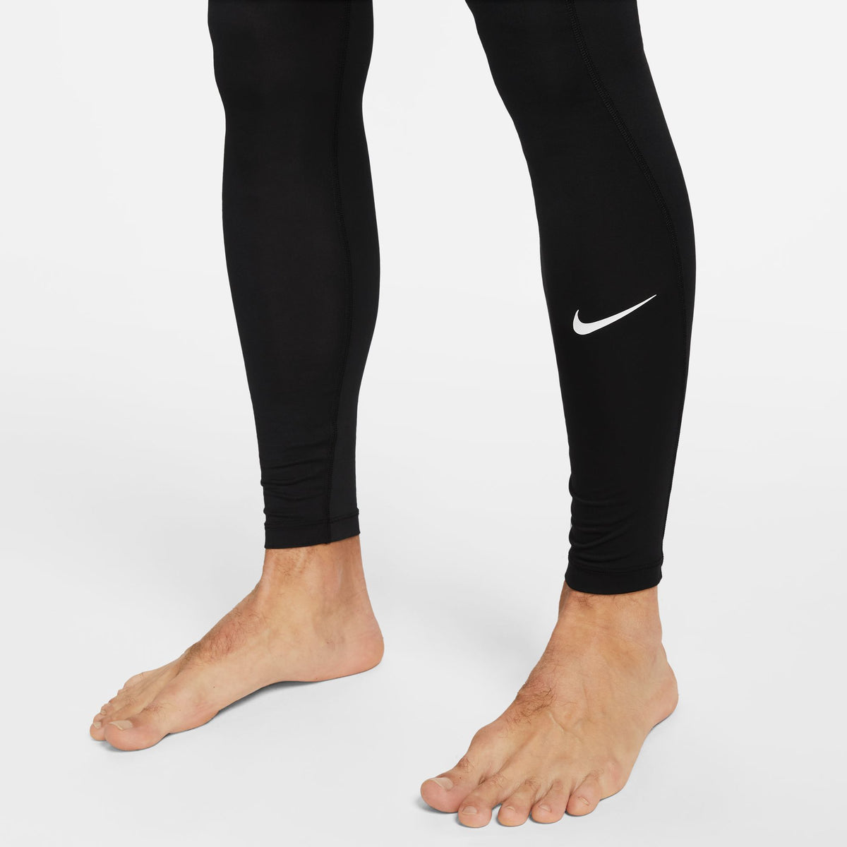 M NP DF TIGHT BLACK/WHITE Bild 4