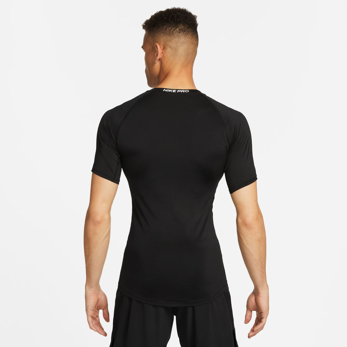 M NP DF TIGHT TOP SS BLACK/WHITE Bild 2
