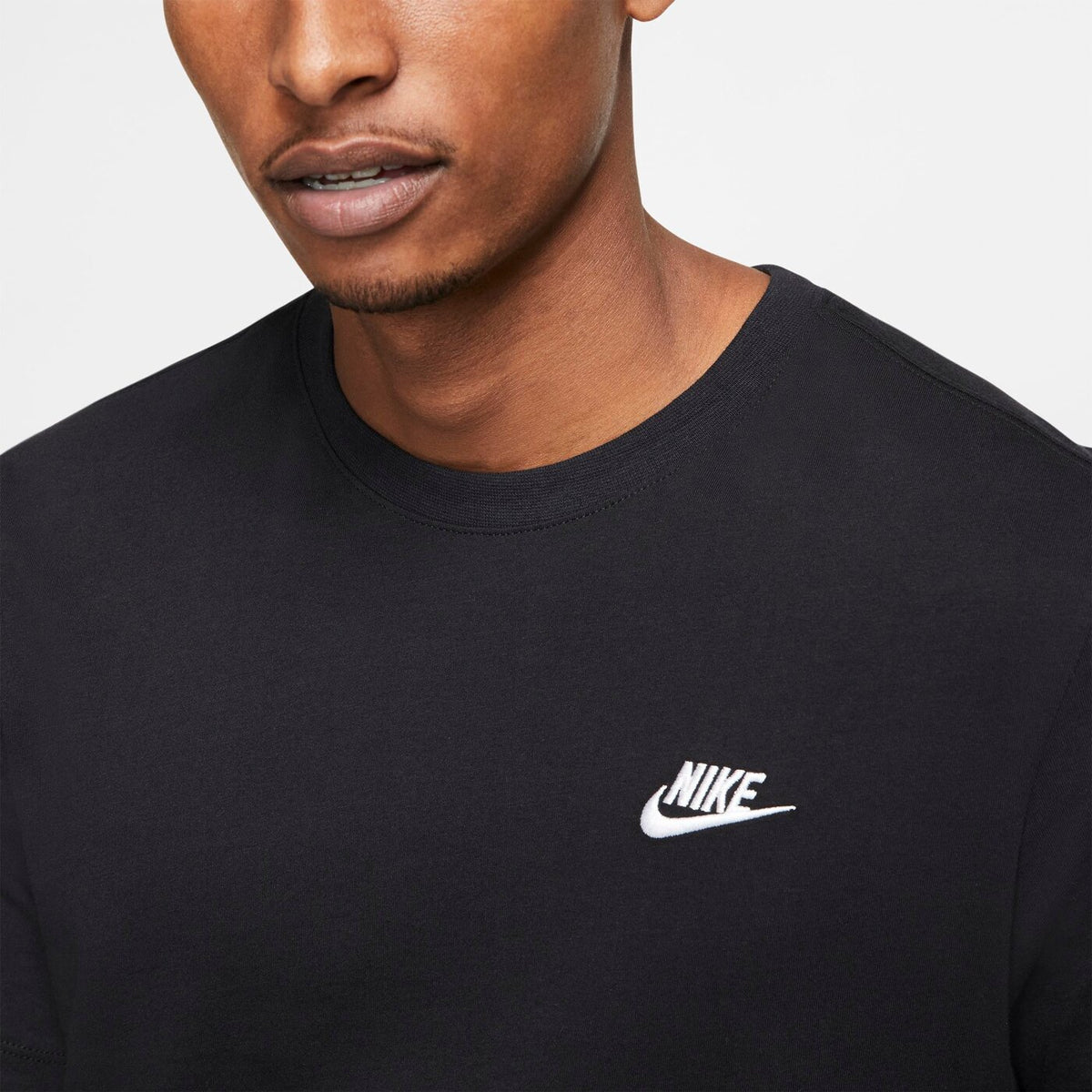 M NSW CLUB TEE BLACK/WHITE Bild 3