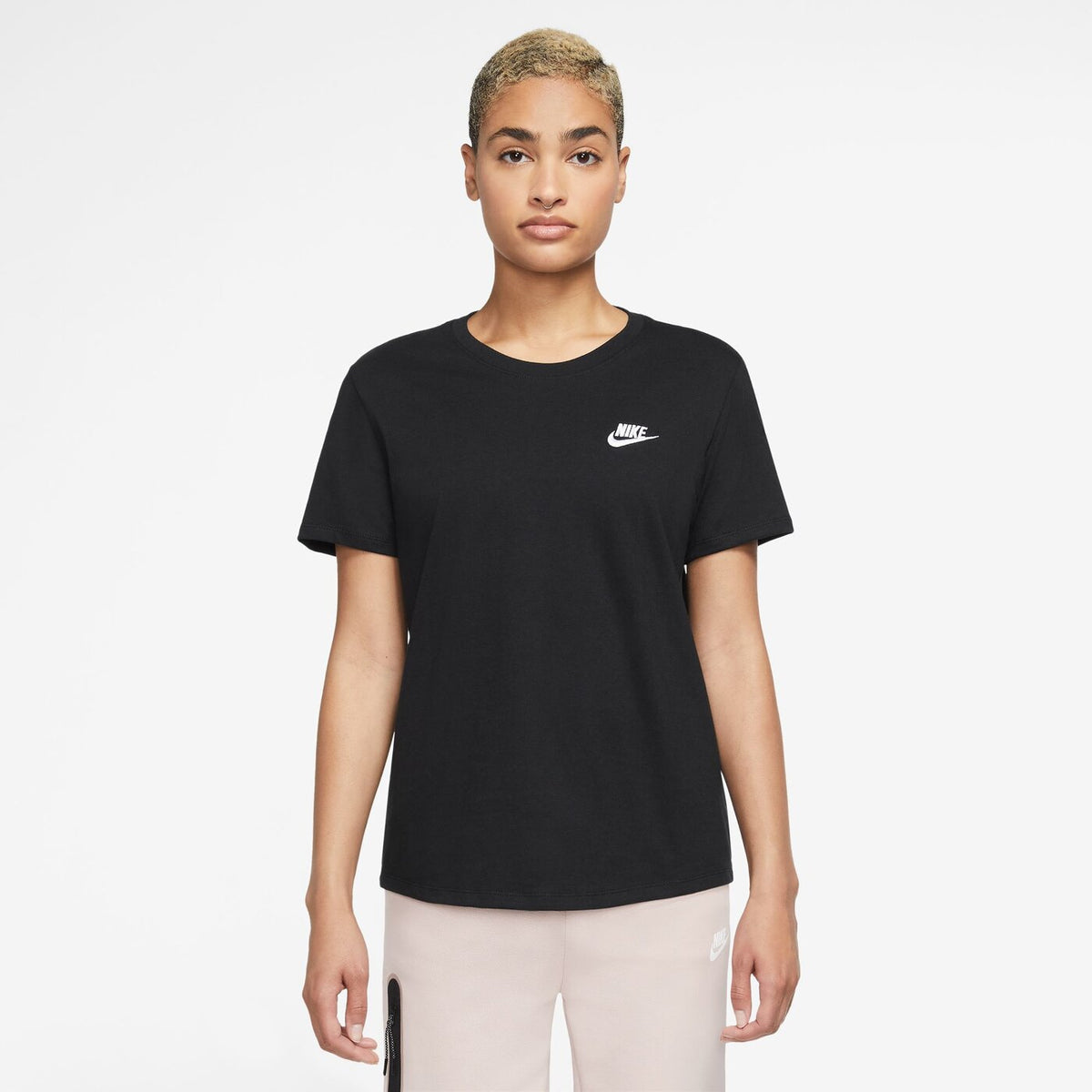 W NSW TEE CLUB BLACK Bild 1
