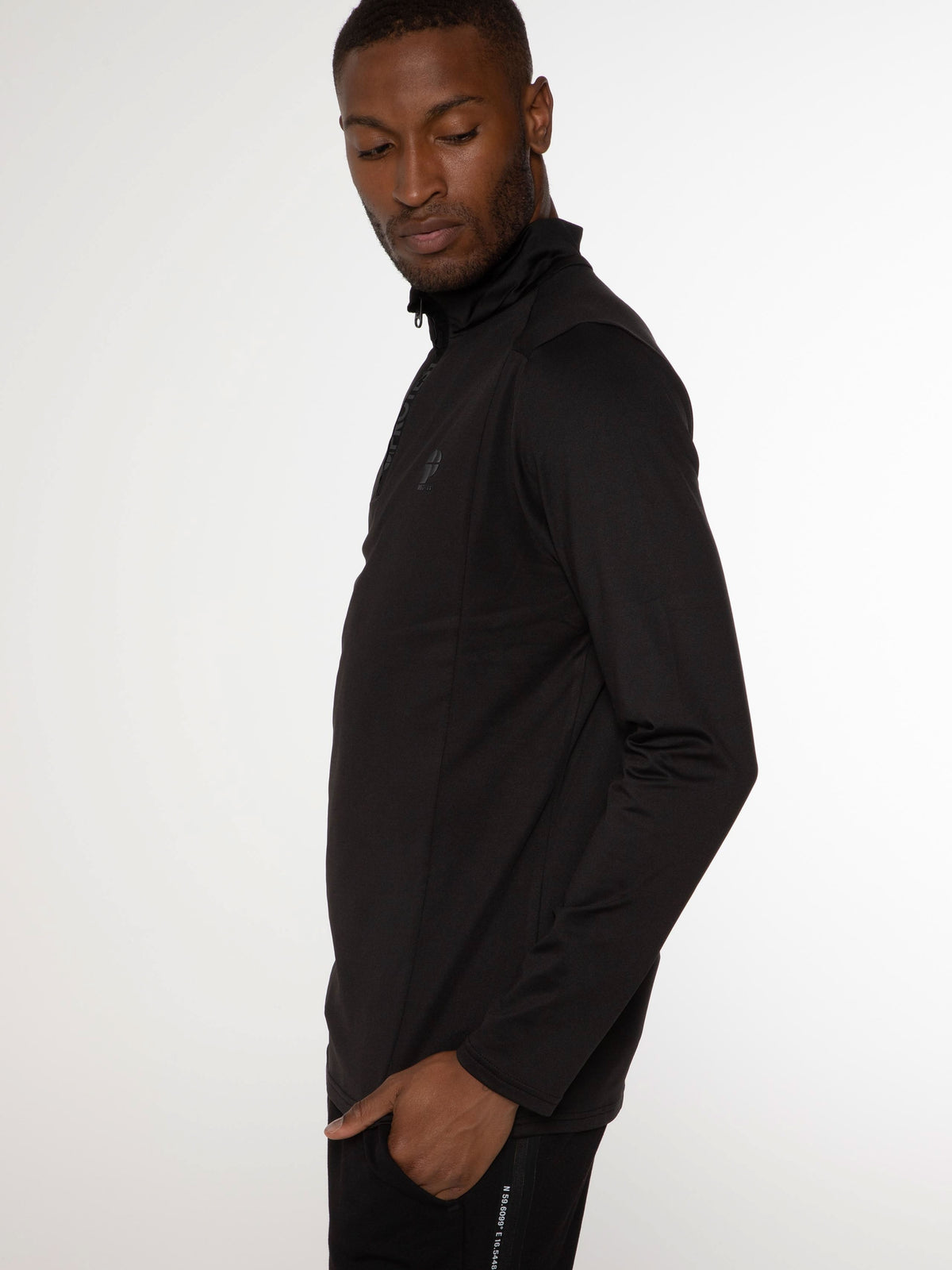 REWILL 1/4 zip top True Black Bild 7